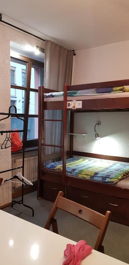 W Rynku Vandrehjem Wrocław Eksteriør billede